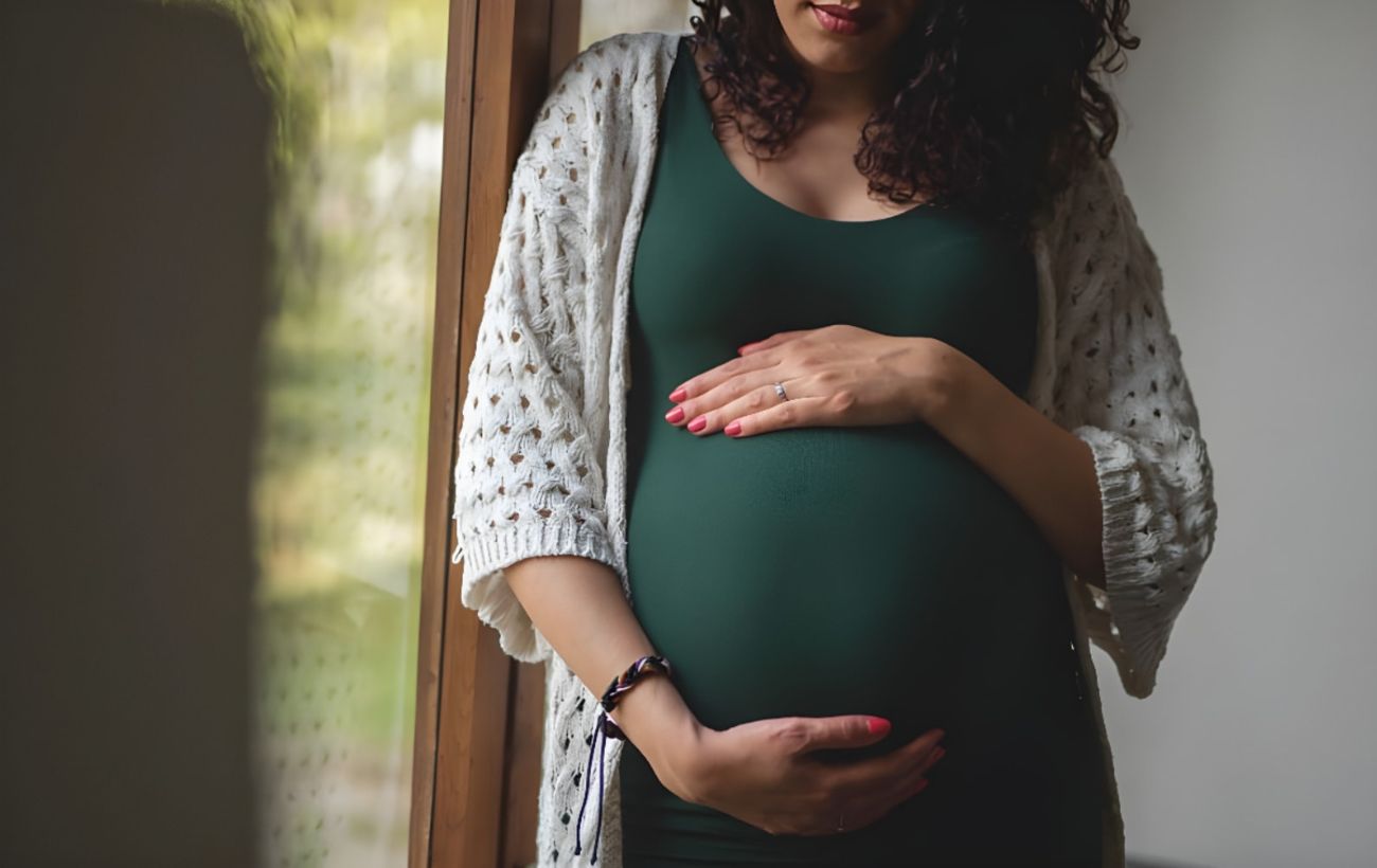 Una donna incinta ha litigato con il marito per il nome da dare a loro figlio, prossimo alla nascita.