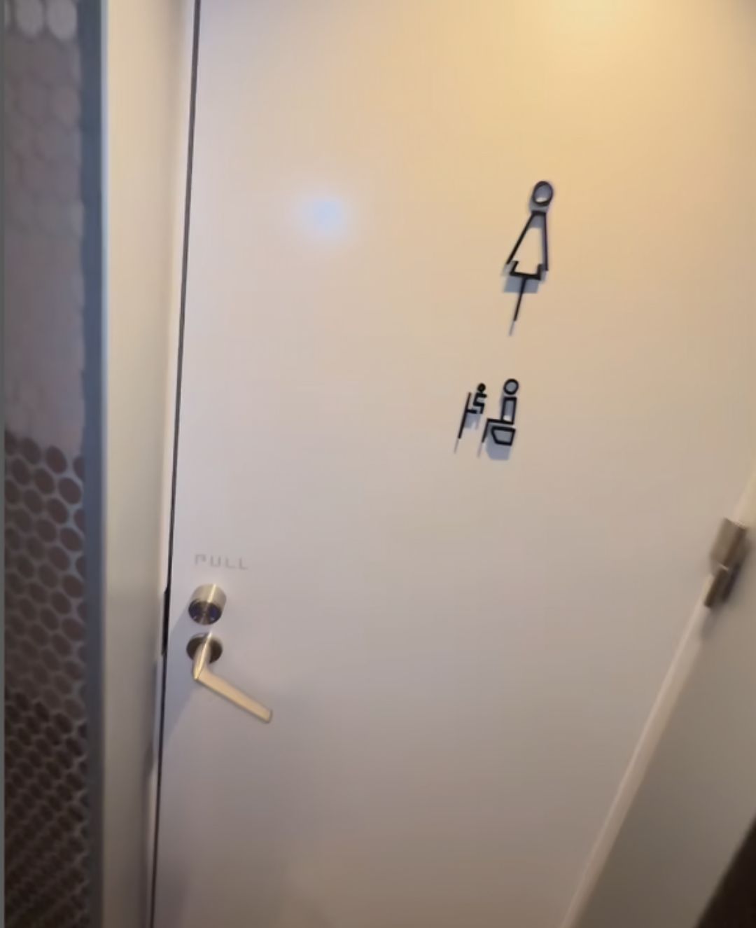 porta bagno pubblico