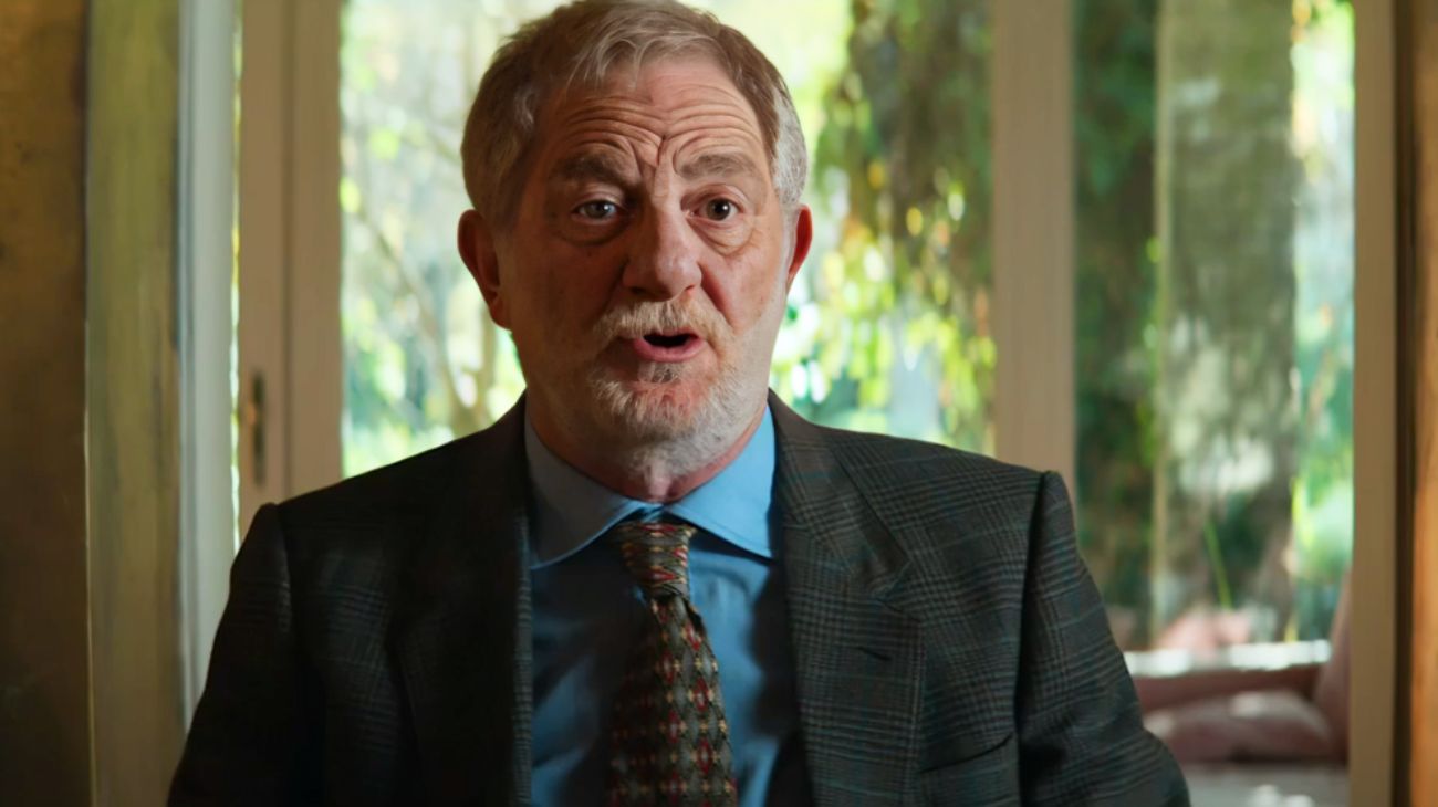 Antonello Fassari nel cilm I cassamortari