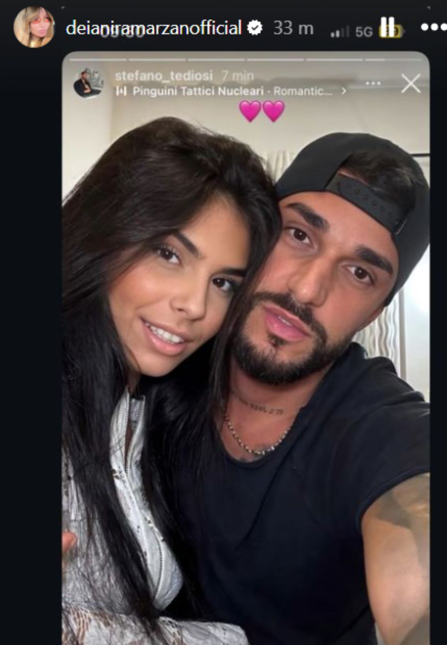 Dal profilo social di Deianira Marzano, la prima foto di Stefano e Federica