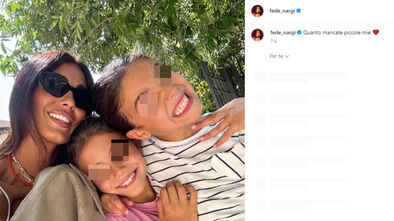 Dal profilo social di Federica Nargi, la foto con Sofia e Beatrice
