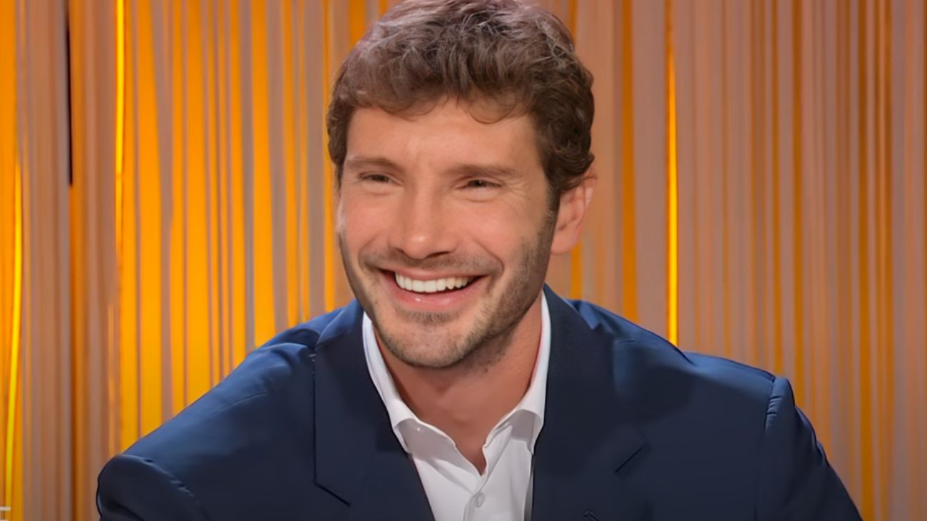 stefano de martino sorriso