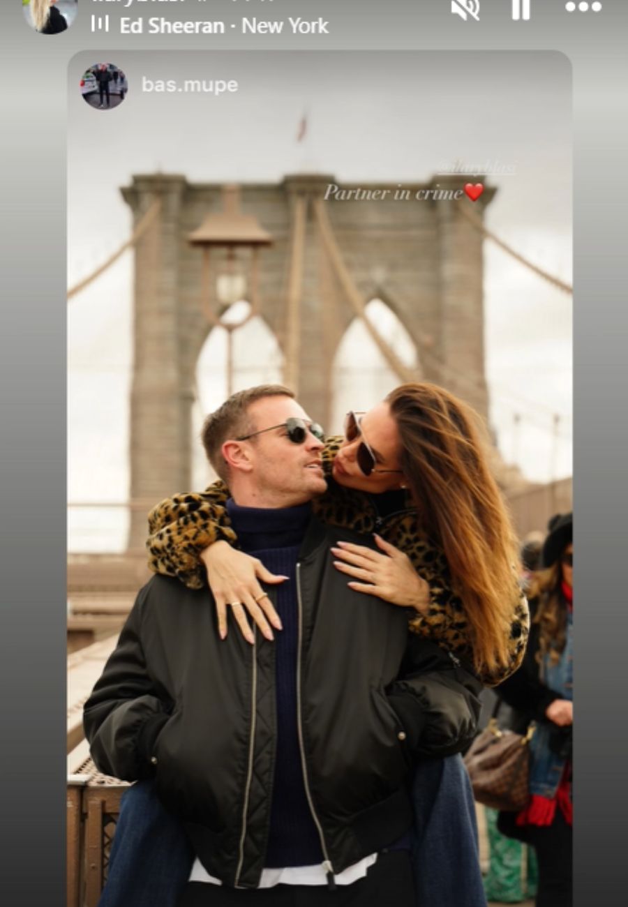 Dal profilo social di Ilary Blasi, la foto con Bastian