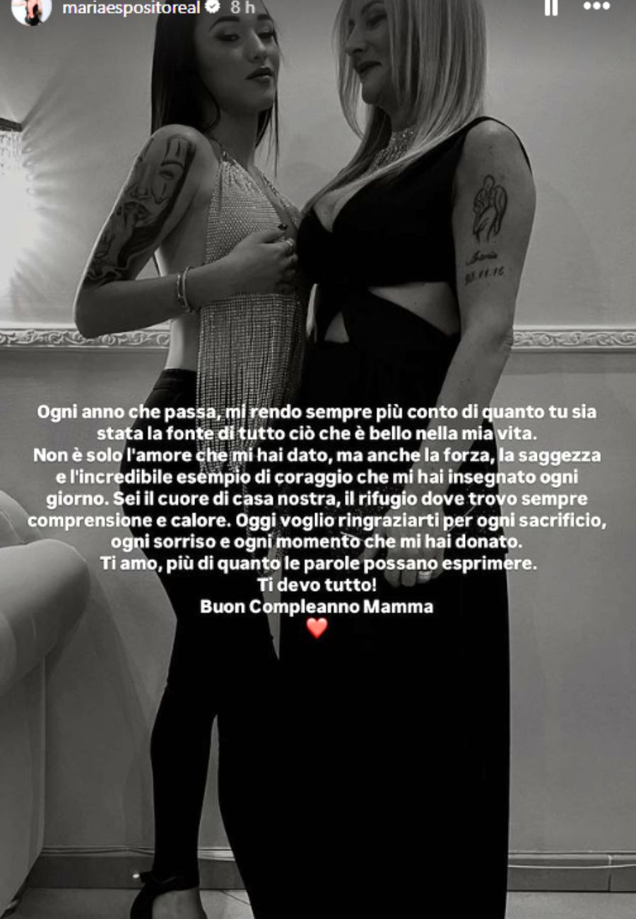 Dal profilo social di Maria Esposito, la dedica alla mamma
