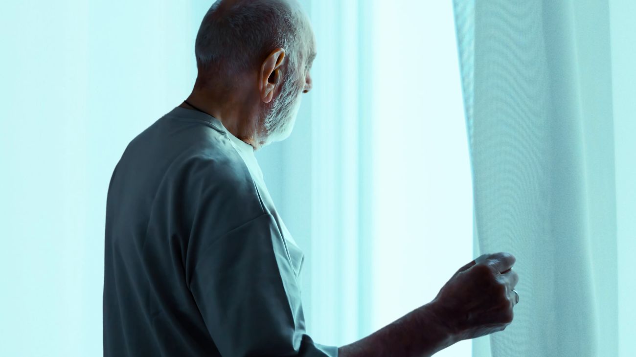 venezia-turista-arriva-allairbnb-e-trova-la-piu-inquietante-delle-sorprese-cosa-ce-dietro-le-tende-della-camera1