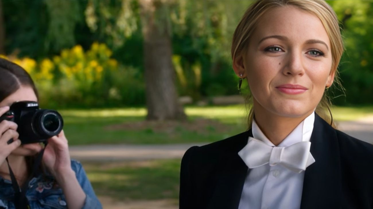 Un piccolo favore è disponibile su Rai Play, un thriller ricco di misteri