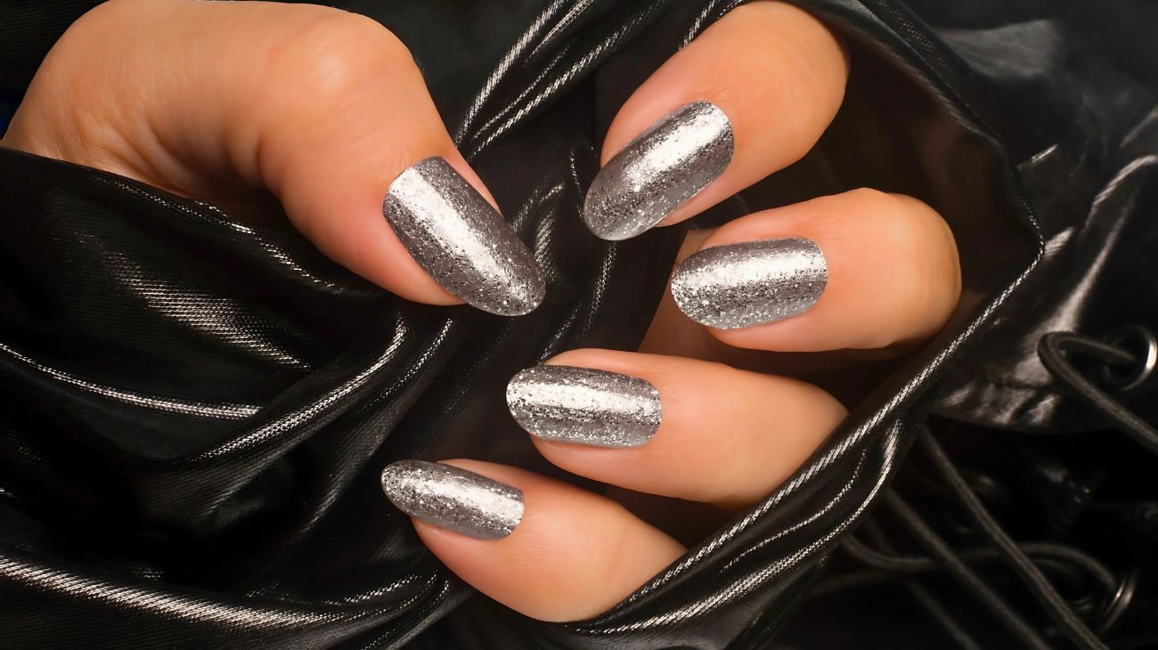unghie argento capodanno
