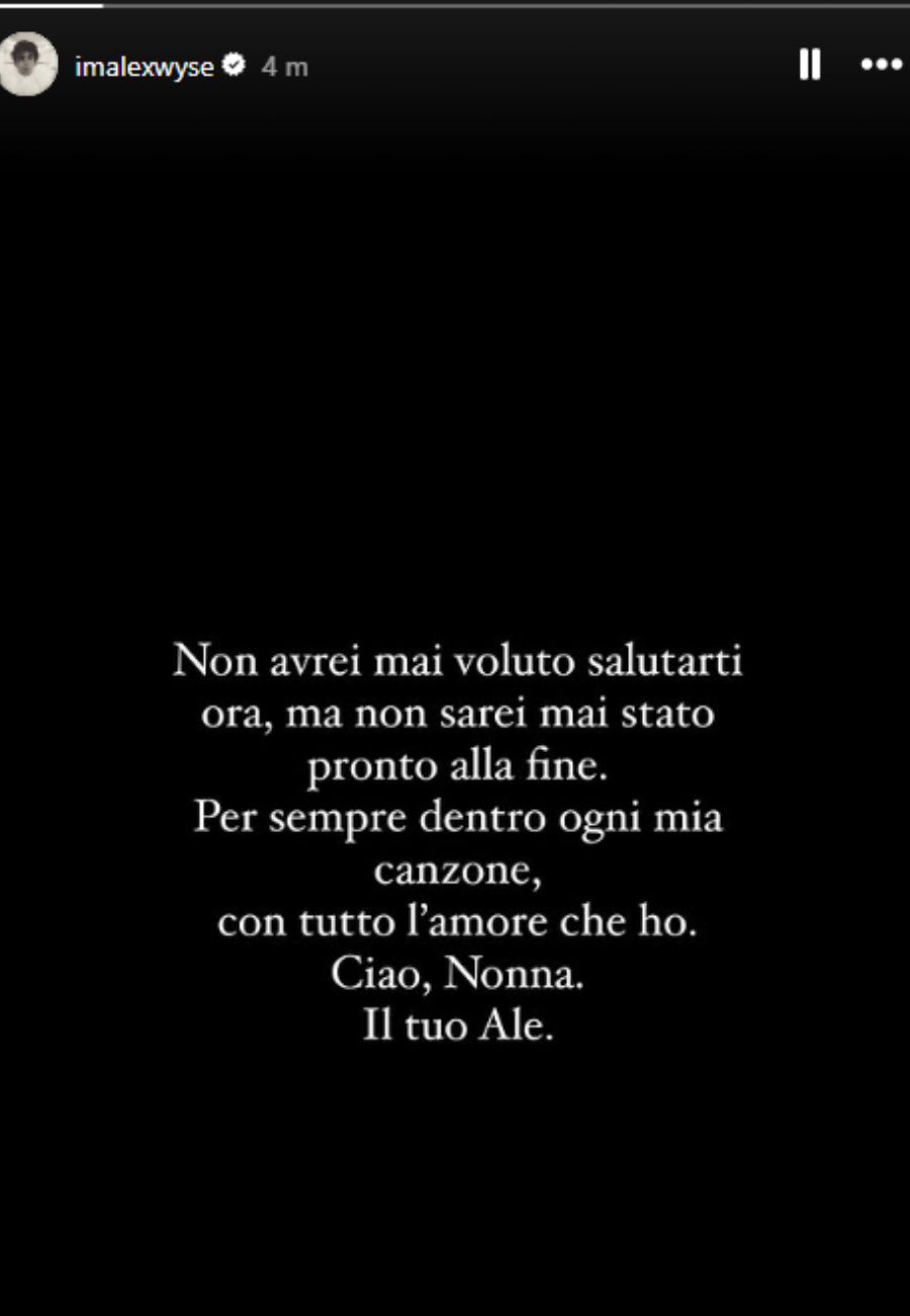 Dal profilo social di Alex Wyse, il saluto alla nonna