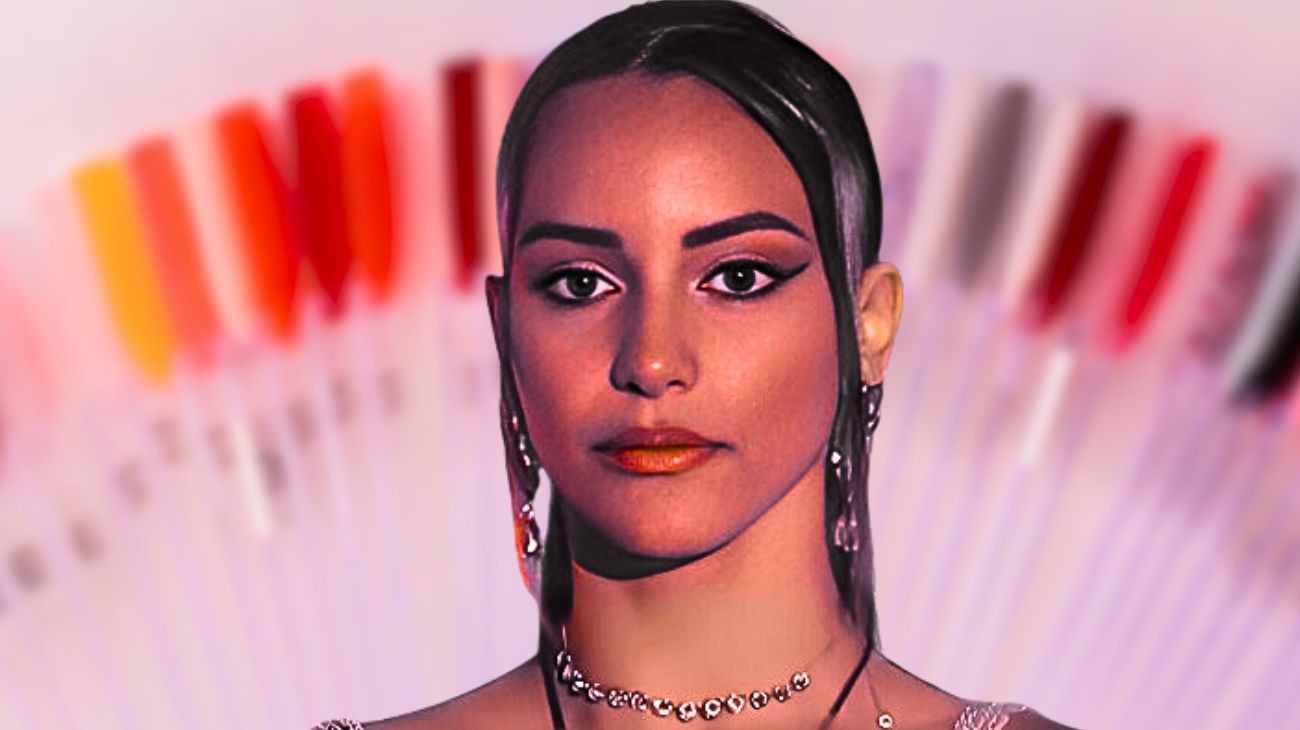 unghie-lunghe-ed-elegantissime-gennaio-con-manicure-minimalista-per-lex-vincitrice-del-grande-fratello