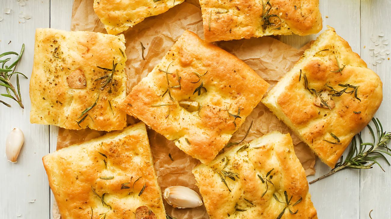 Focaccia casareccia, ricetta semplice e veloce