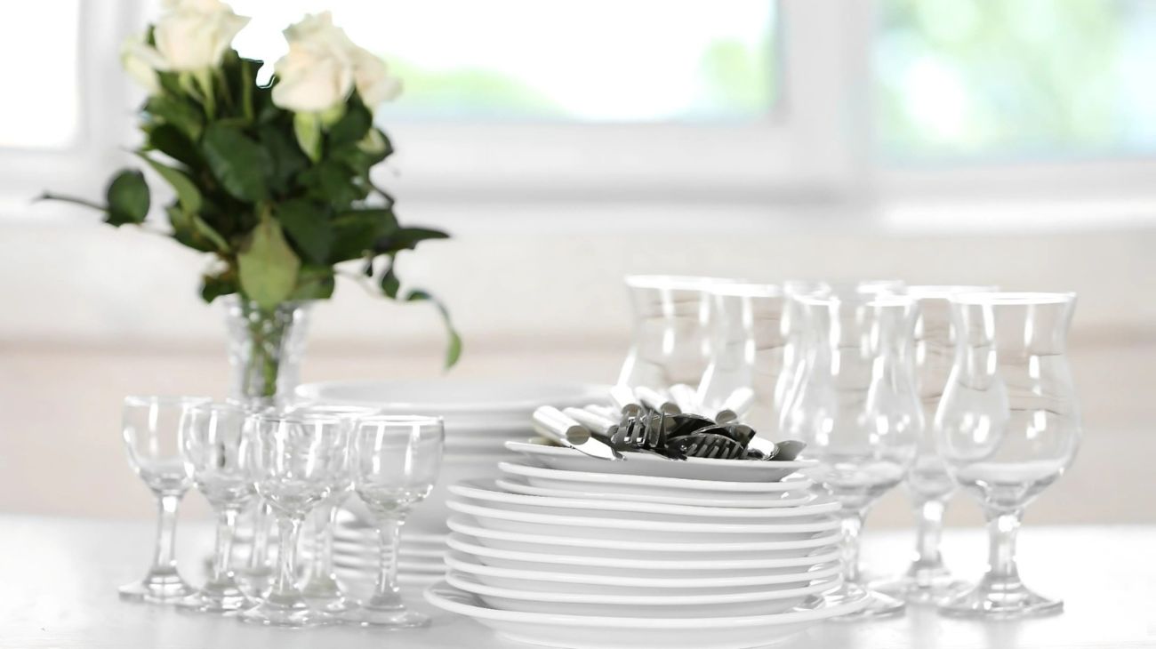 Perchè odoriamo bicchieri e posate prima di mangiare