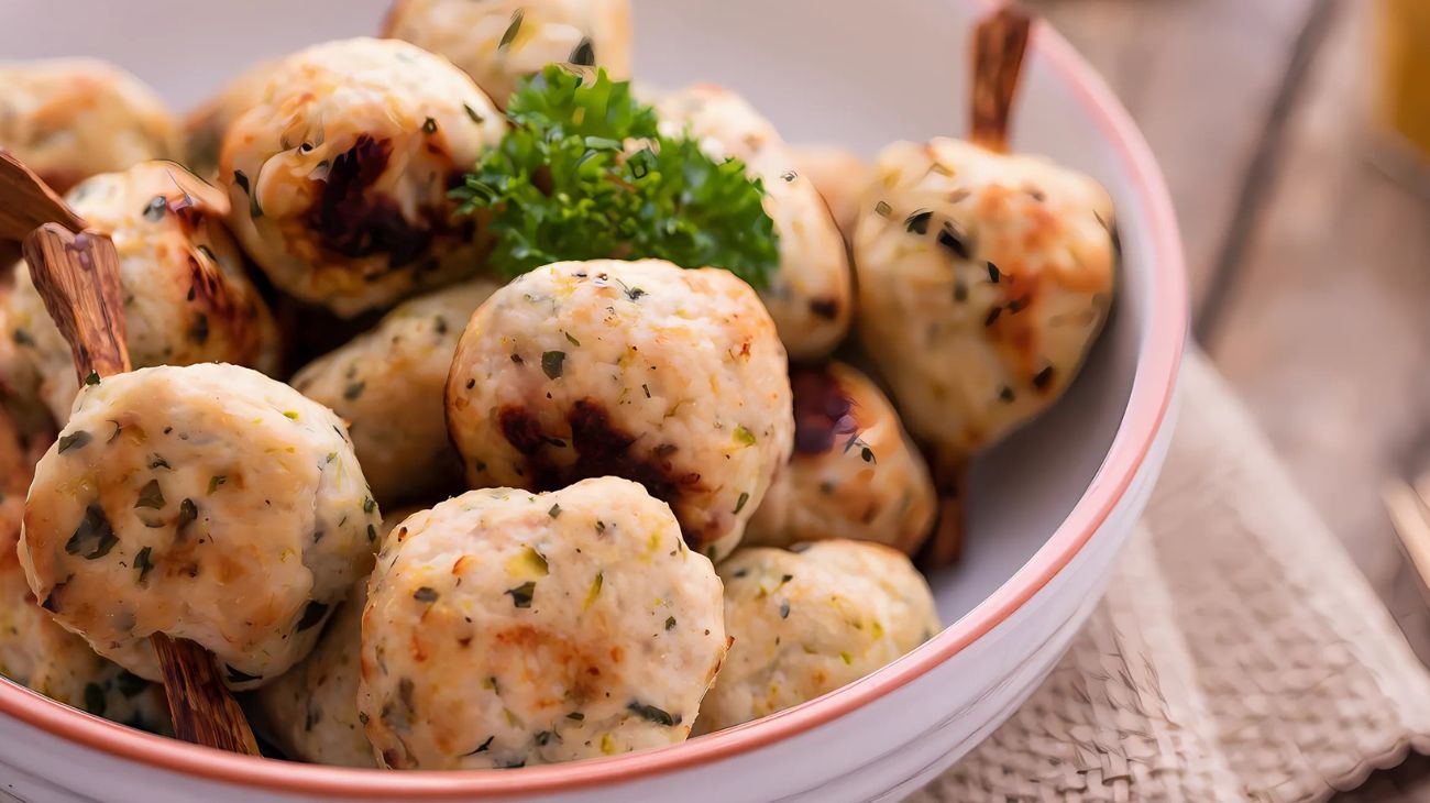 Ricetta per preparare le polpette di pollo e zucchine in friggitrice ad aria