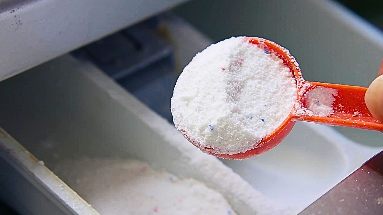 come-scegliere-il-detersivo-giusto-per-la-lavatrice-quando-devi-usarlo-liquido-e-quando-in-polvere1