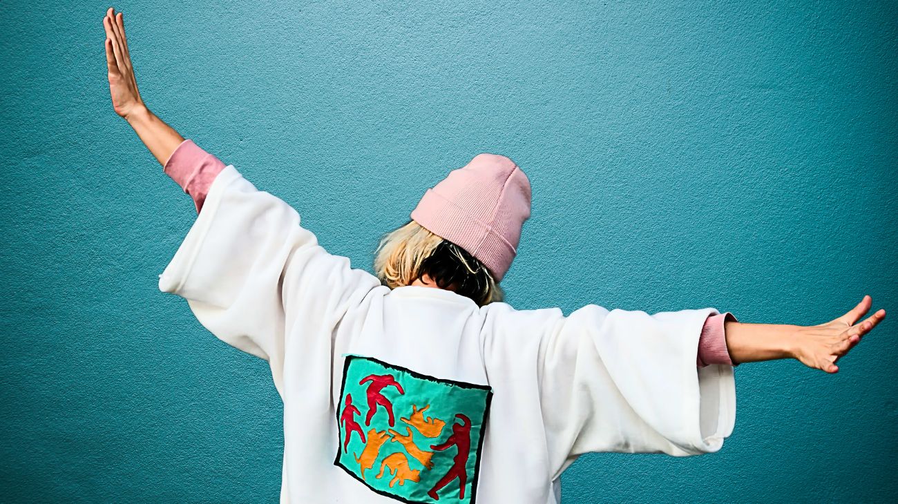 cosa-significa-indossare-sempre-vestiti-oversize-secondo-la-psicologia1