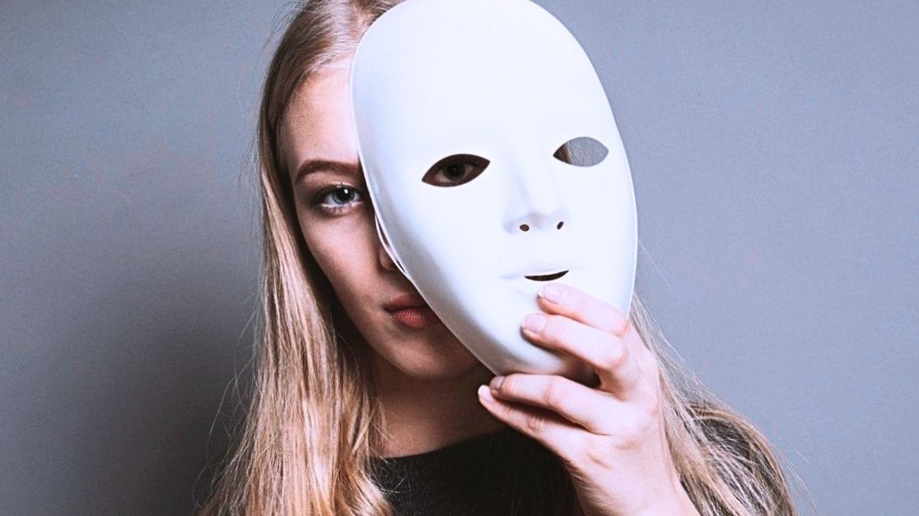 le-5-frasi-che-ripetono-piu-spesso-le-persone-passivo-aggressive-secondo-lintelligenza-artificiale1