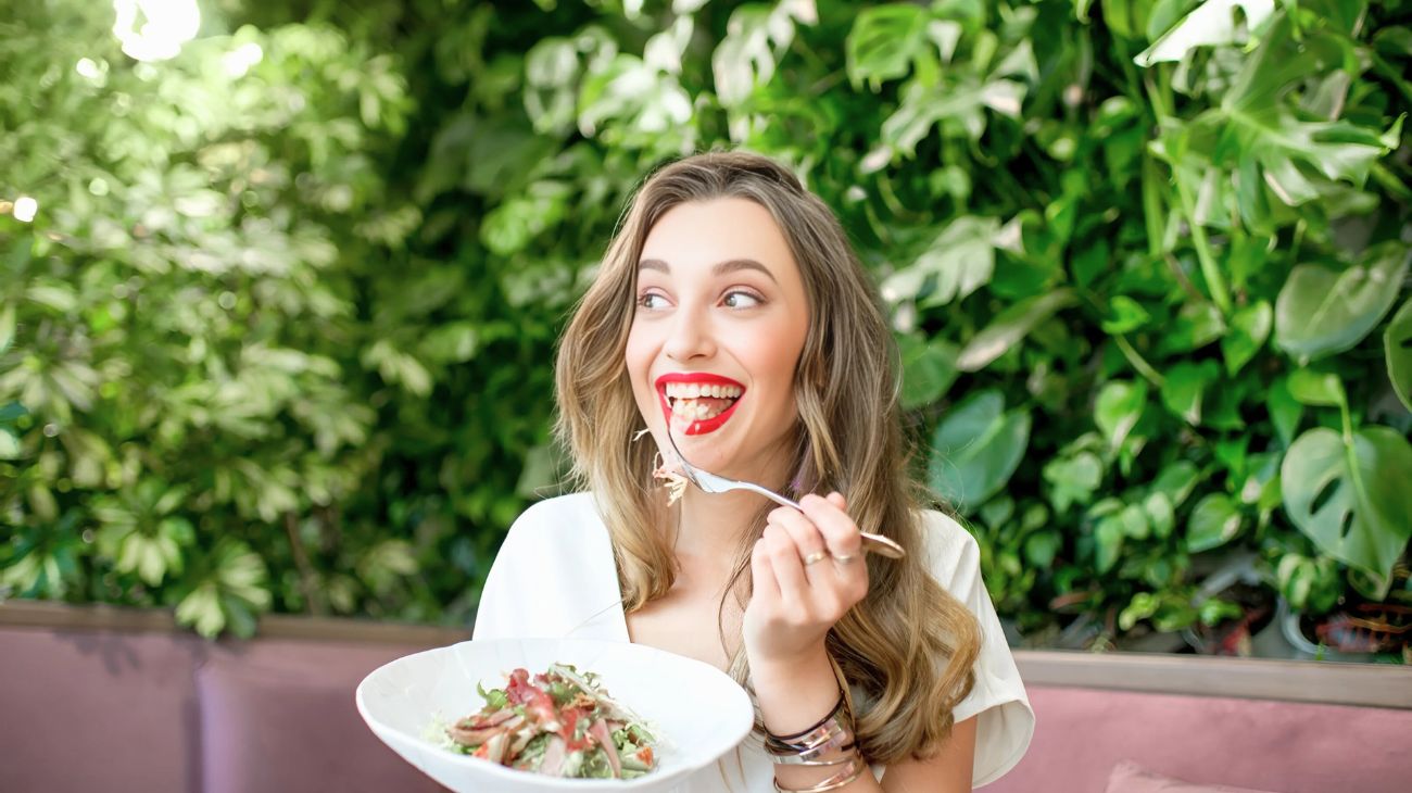 Mangiare per evitare emozioni, perché lo facciamo