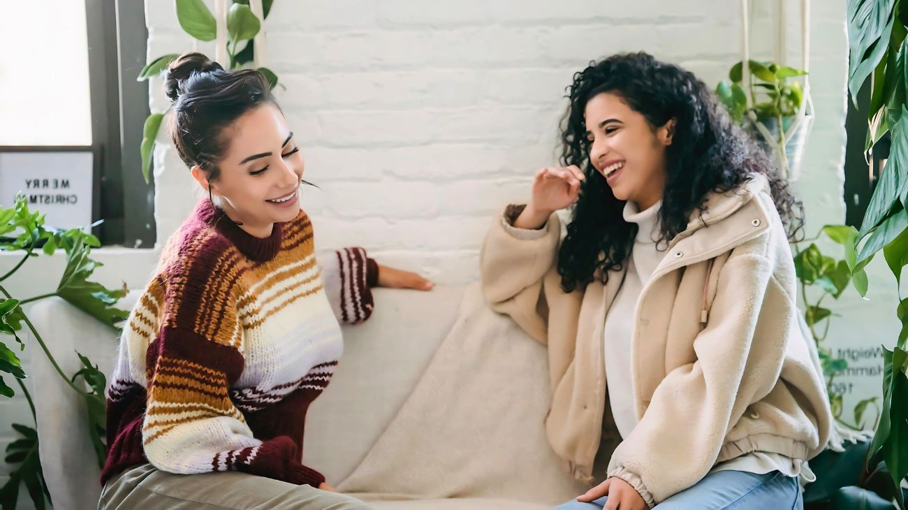 Ti influenzano gli amici o gli sconosciuti