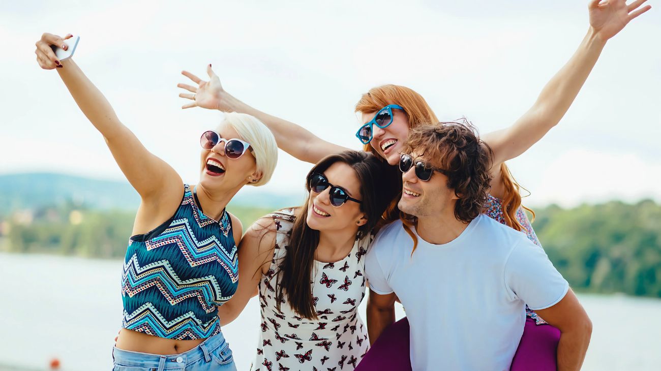 Weekend e persone felici